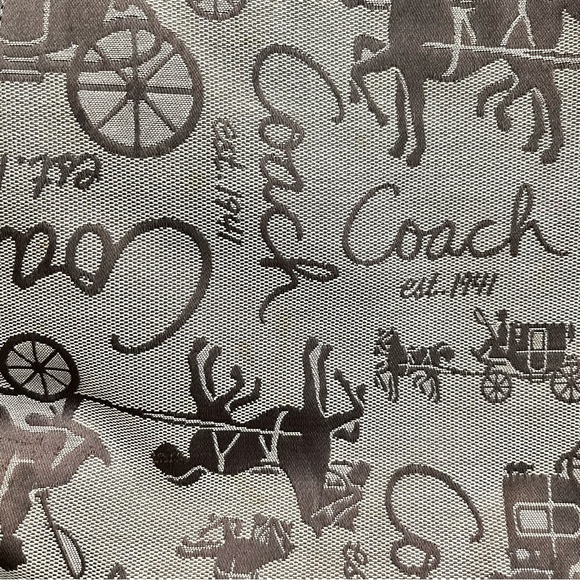 Coach Vintage Horse & Carriage Tan Canvas & Leather Shoulder Bag Silver Hardware - Picture 14 of 14
